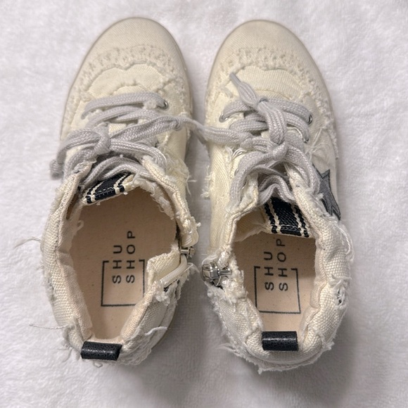 ShuShop Canvas High-top Sneakers - Picture 4 of 7